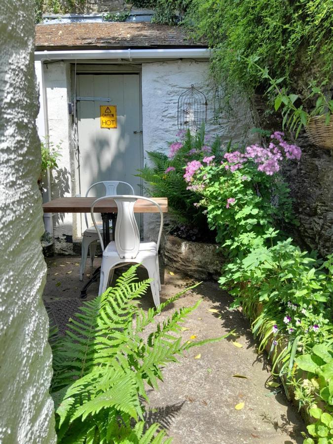 The Artist'S Retreat Apartment Calstock Exterior photo